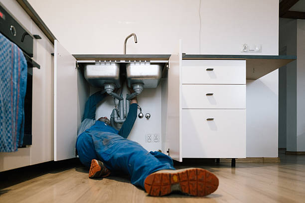Professional Drain Cleaning technician working in Garden Prairie, IL